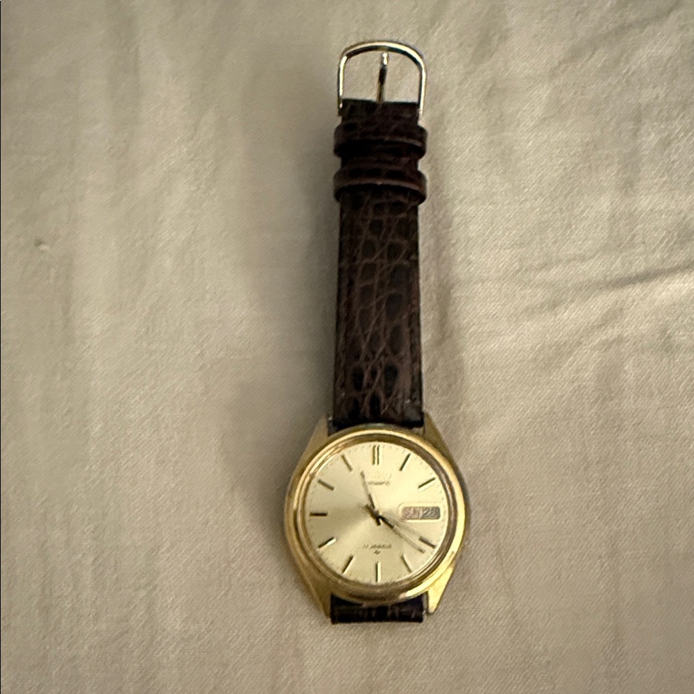 Vintage Seiko Automatic Gold-Tone Day/Date Watch. Ref. 7009-8599